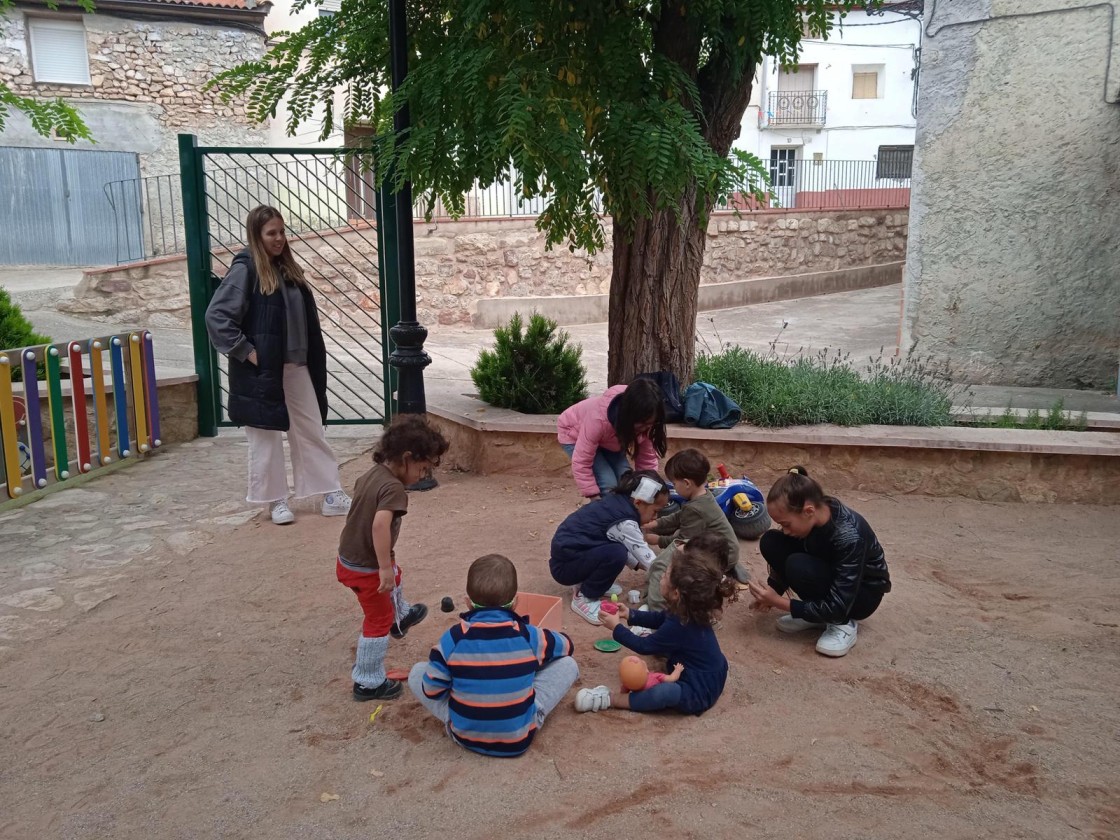 Educación mantiene abiertas este curso cerca de 50 escuelas en núcleos pequeños