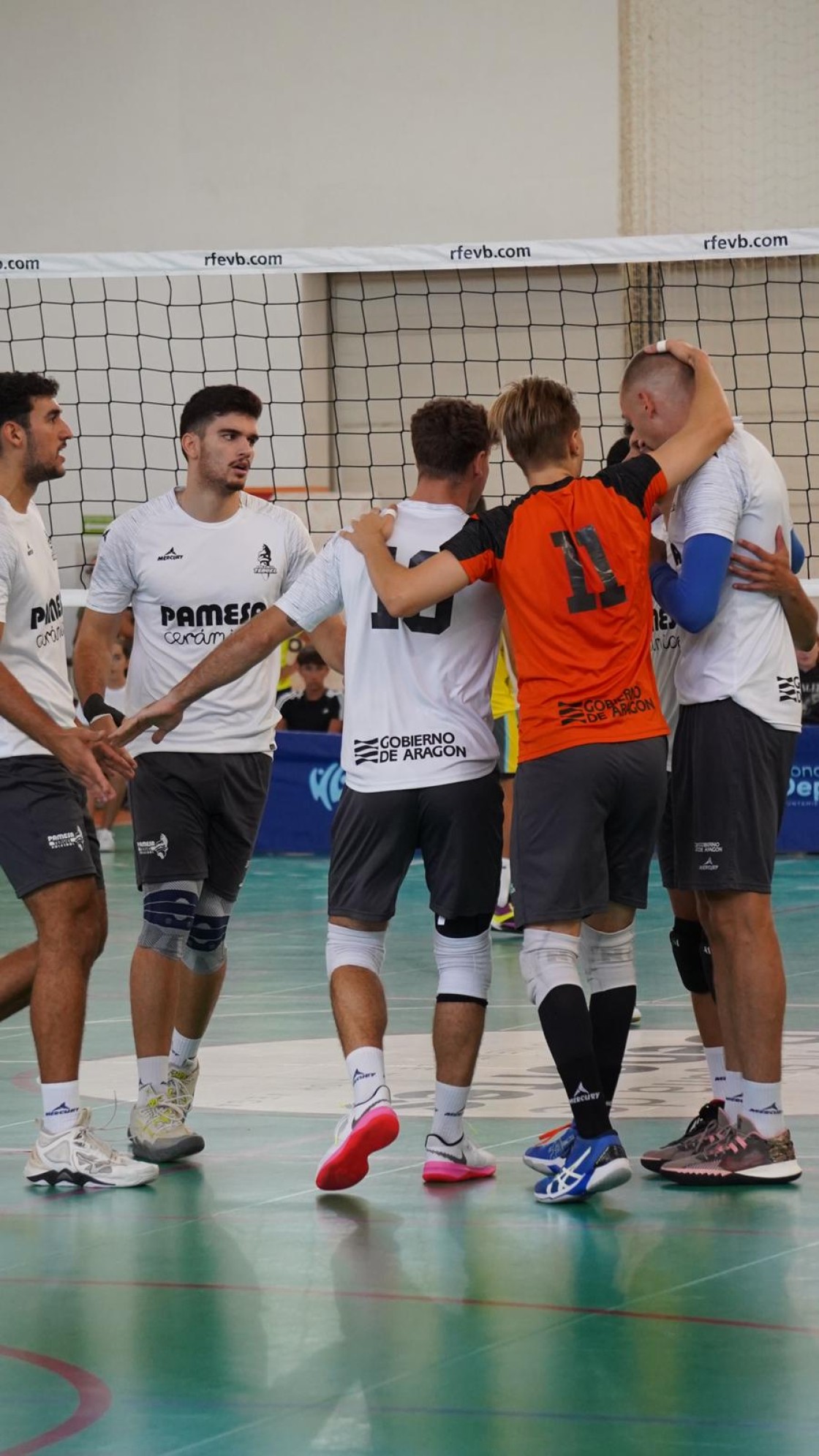 El Pamesa Teruel choca ante el muro de Valencia y se contenta con la plata en el torneo Alberto Ramos (3-0)