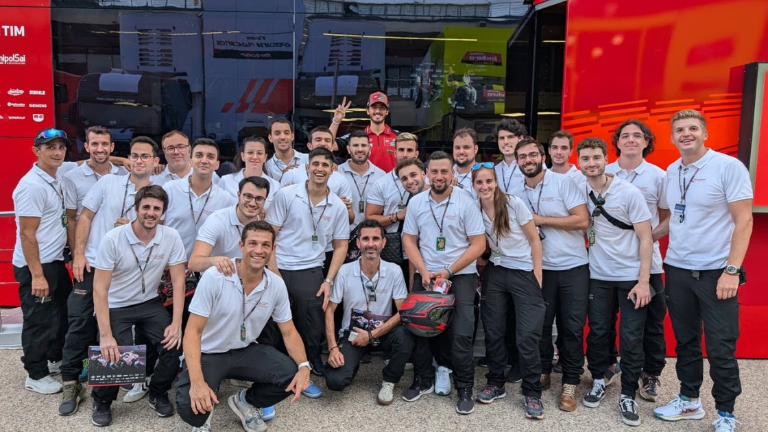 Los estudiantes del Máster de Motorsport viven el Gran Premio