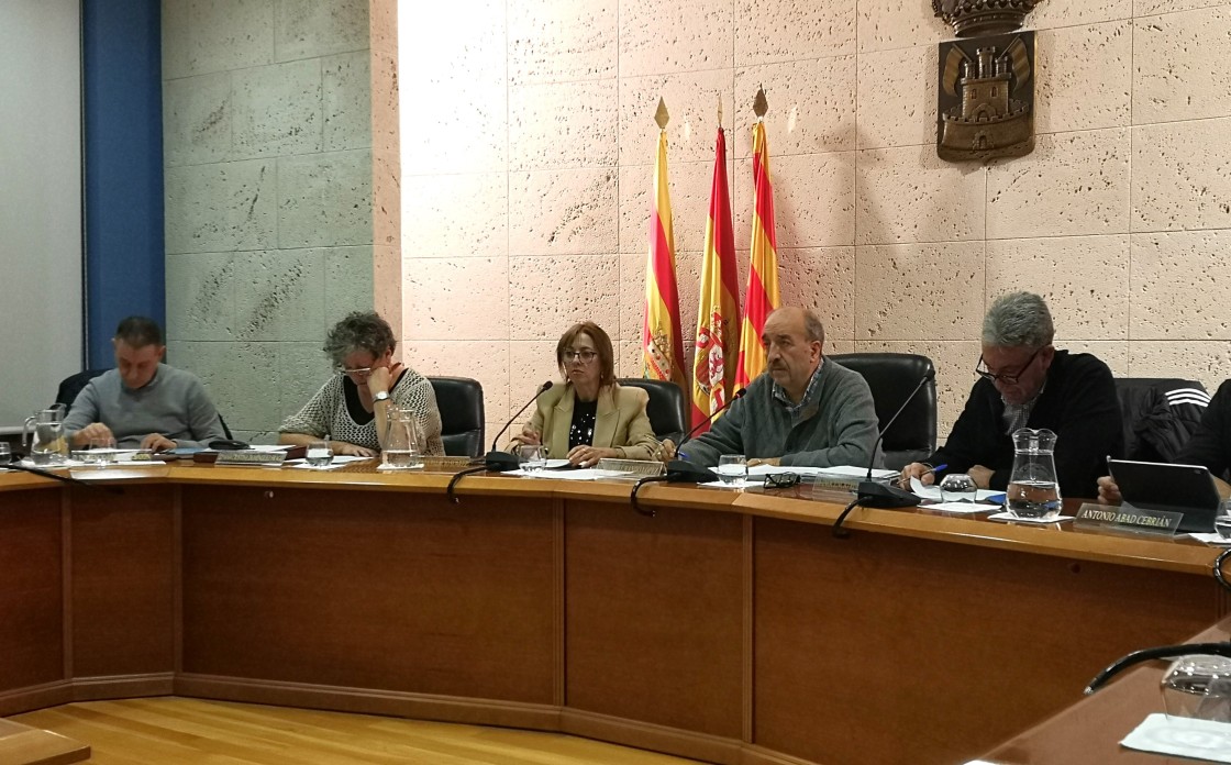 El Ayuntamiento de Calamocha se posiciona en contra de las placas en el pantano de Lechago y la concesión de agua para producir hidrógeno verde