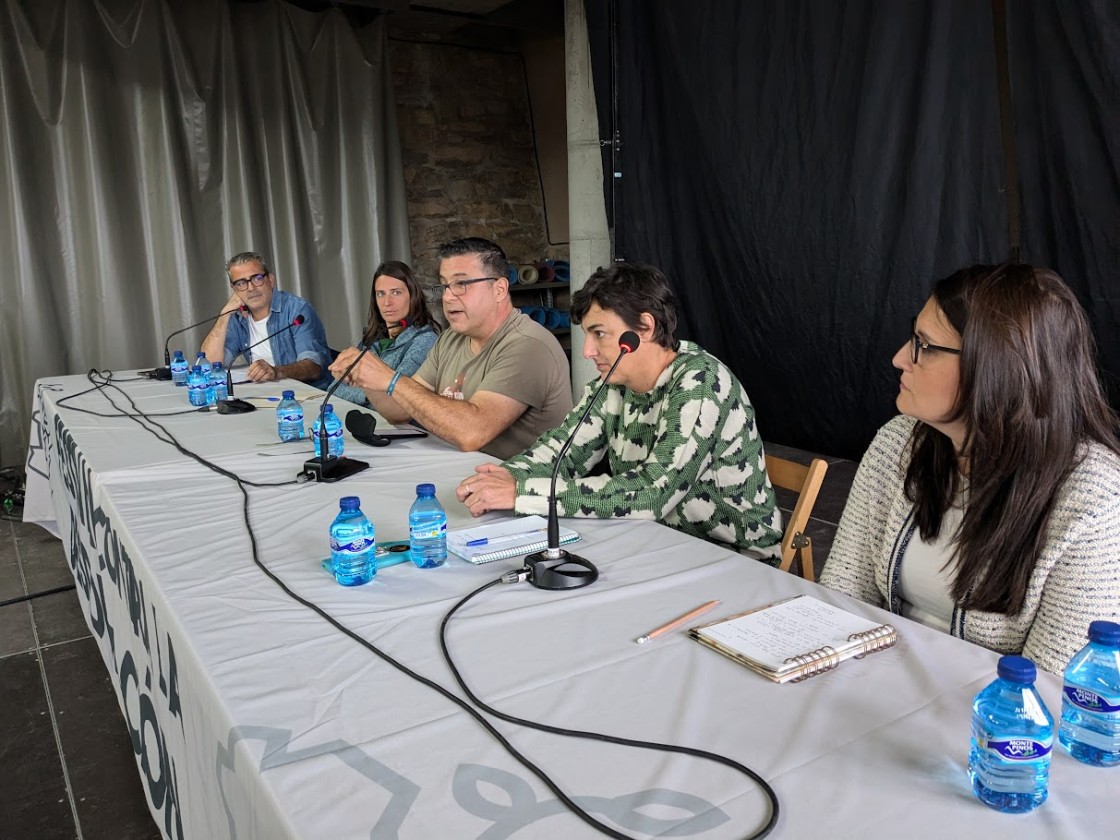 Comunicaciones, servicios y relevo generacional, escollos a los que se enfrenta el medio rural