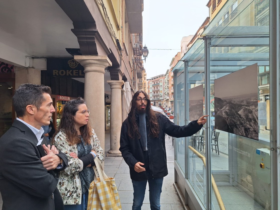 Una exposición en la calle recoge los primeros frutos de Geografía Poética IV