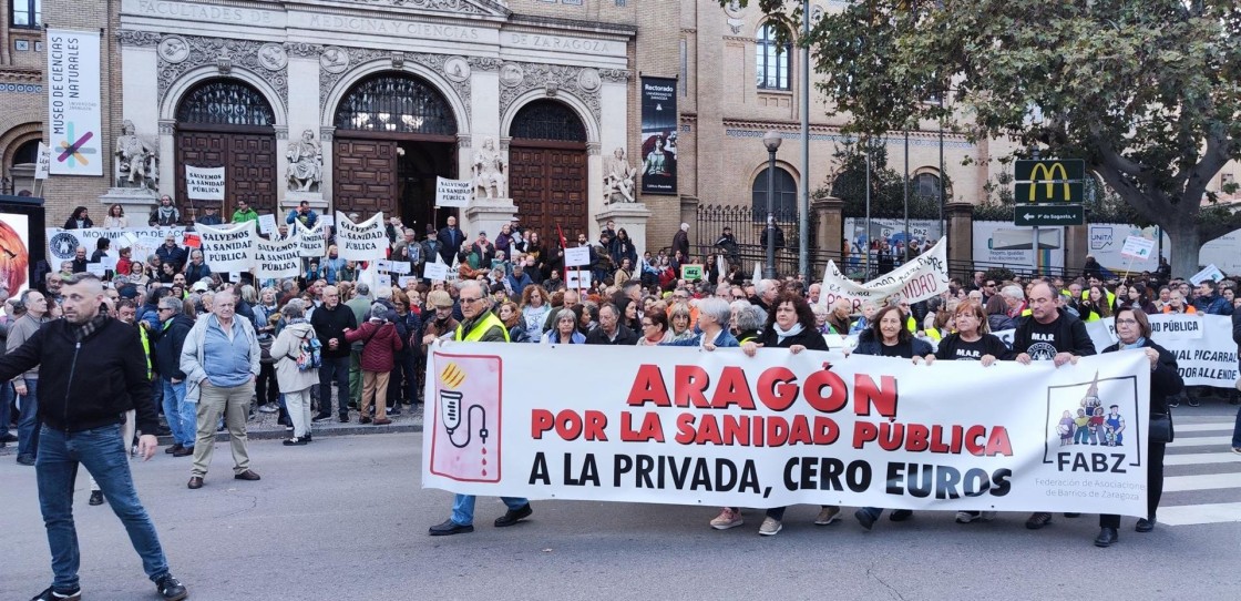 Aragón por la Sanidad Pública reune a casi 4.000 personas entre las capitales y Calatayud