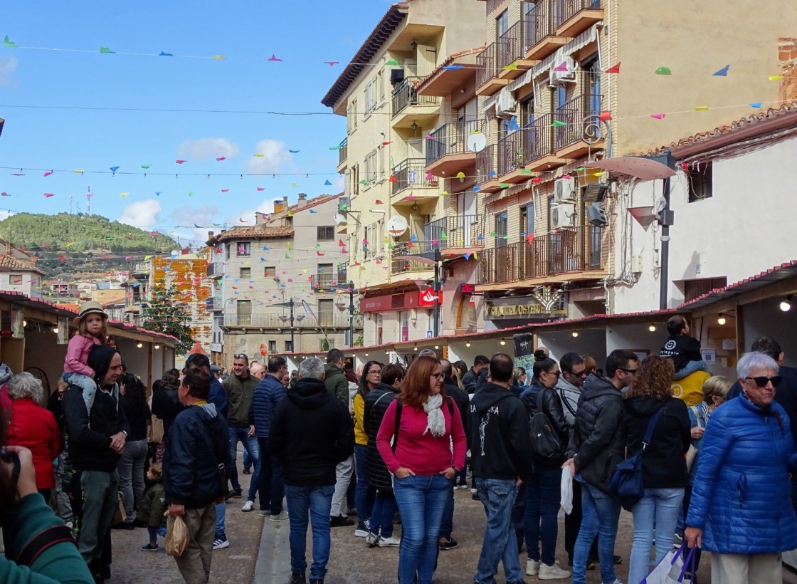 La lluvia desluce  el final de la  Feria Comercial y de Servicios de Alcorisa