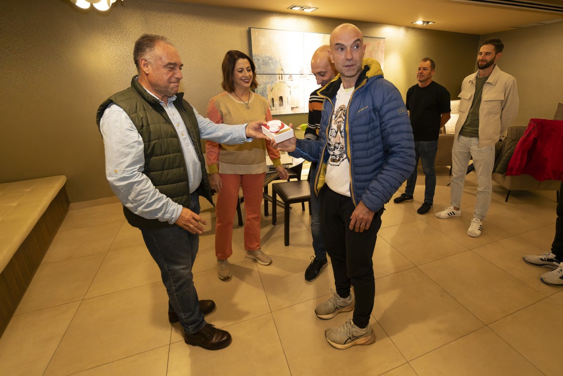 Pie a tierra en Cariñena, más de 400 kilómetros en el abrazo a Martina