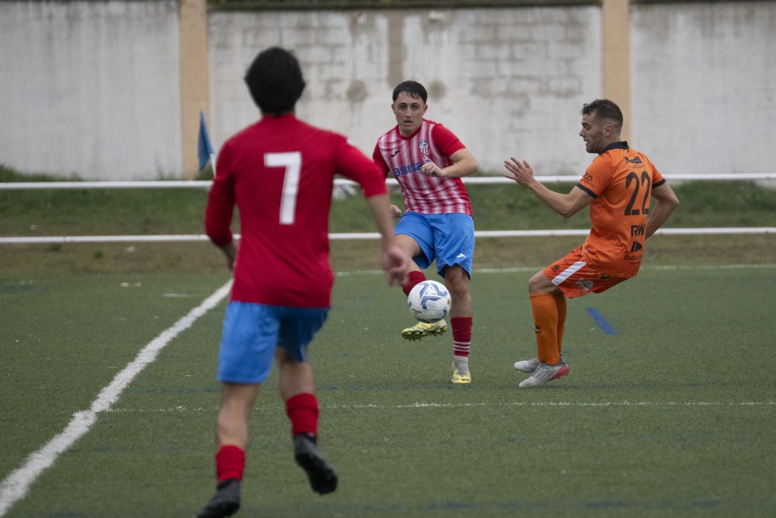 Atlético Teruel y Alcañiz se van a  ver las caras con el podio en el radar