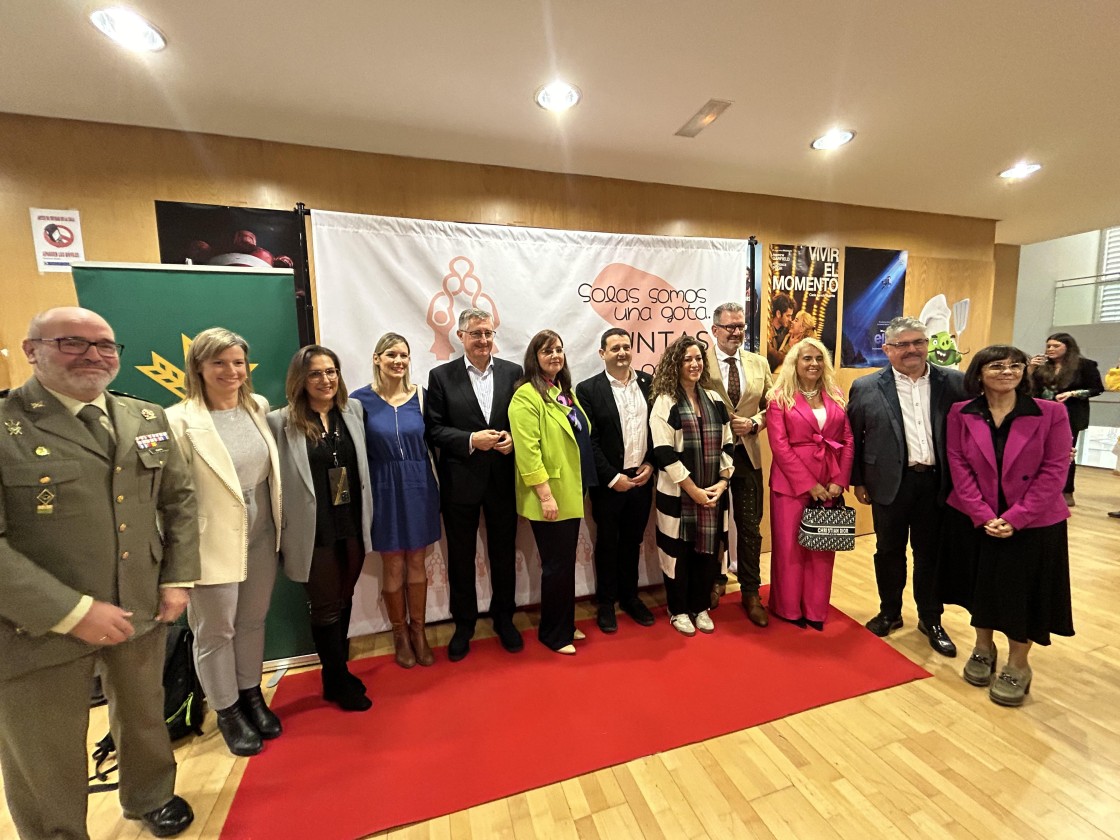 La jornada ‘Liderando en Femenino’ se inaugura en Alcañiz con casi 50 empresarias