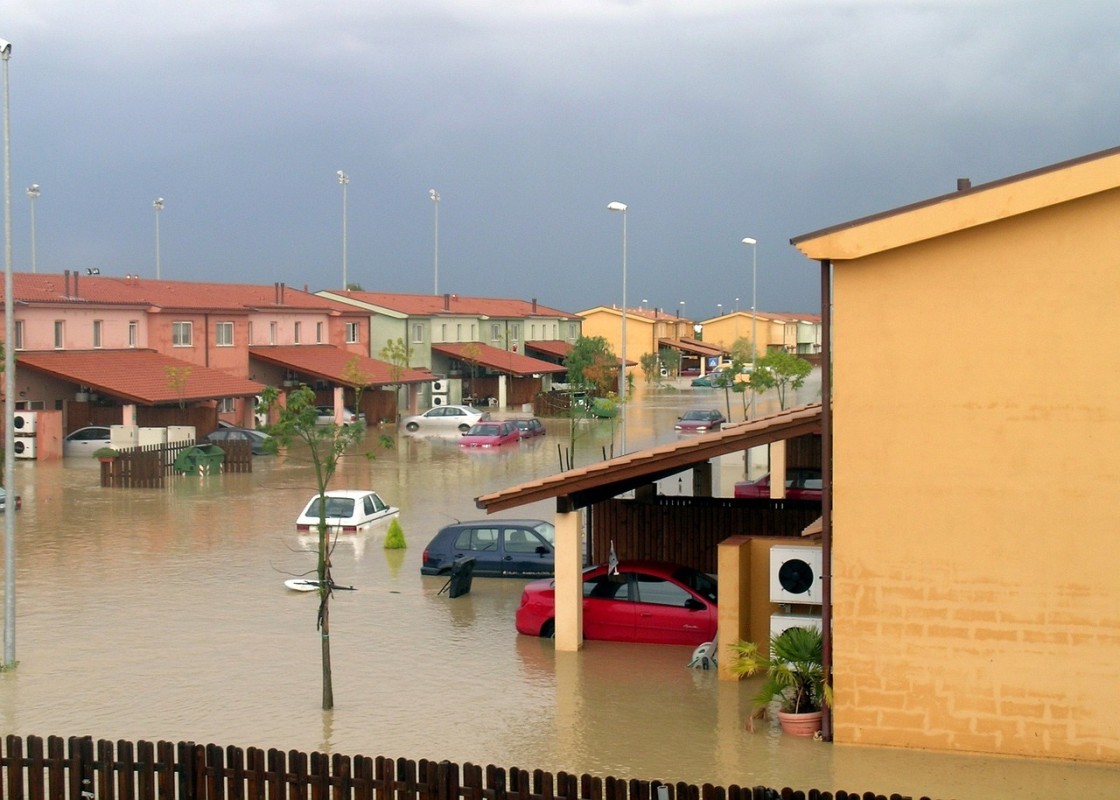 Equipos esenciales para afrontar inundaciones