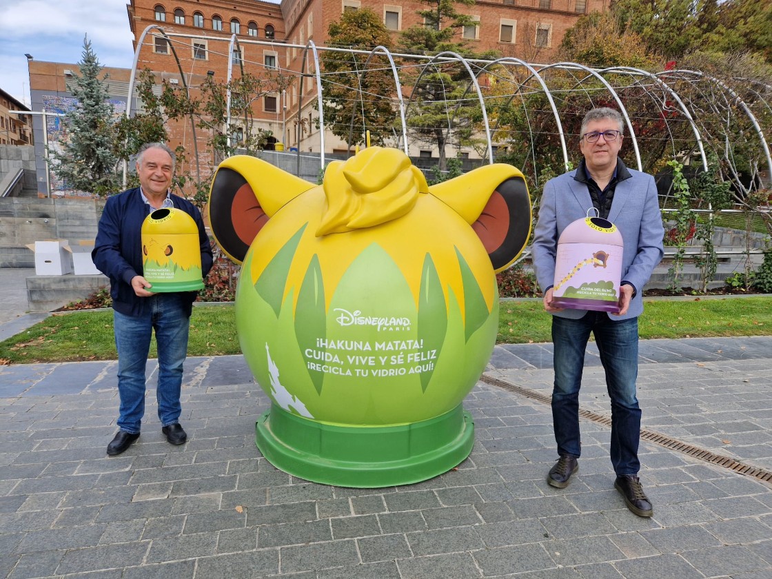 La magia del reciclaje de vidrio toma las calles de Teruel con iglús de Ecovidrio tematizados por Disneyland París