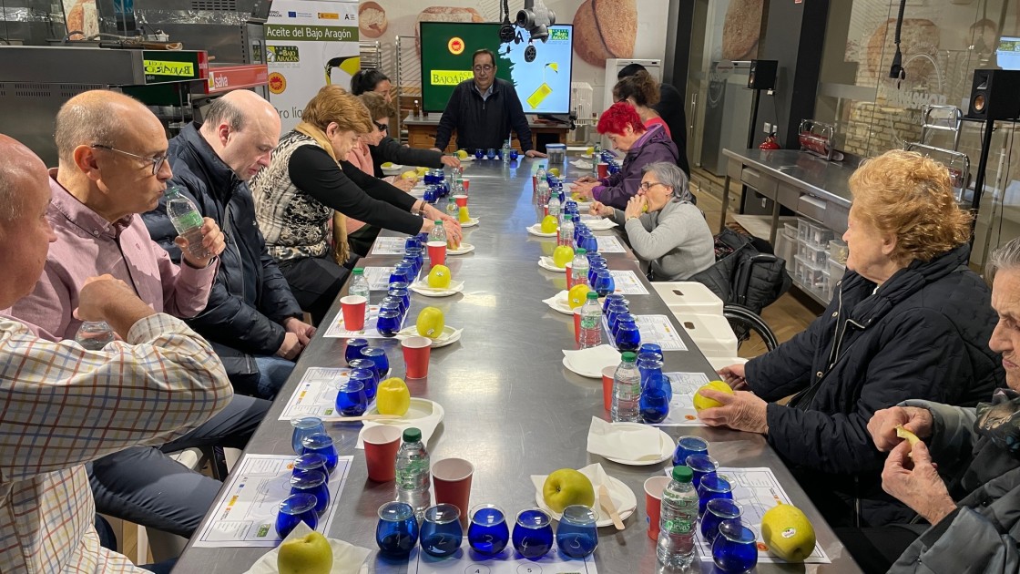 La DOP Aceite del Bajo Aragón y la ONCE se unen en una cata sensorial