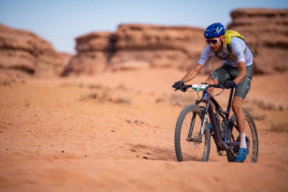 Jorge Lamiel se lleva la etapa reina de la BTT Titan Desert de Arabia Saudí