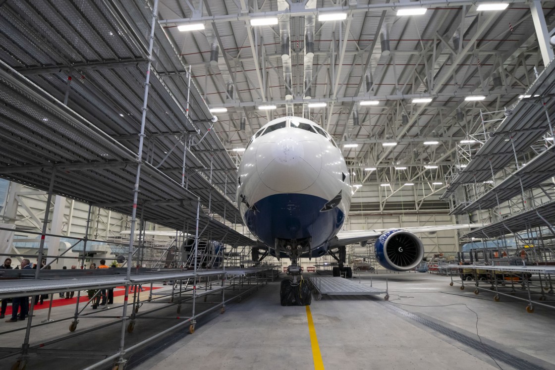 IAC aplaza seis meses la decisión de levantar un segundo hangar de pintura en Teruel