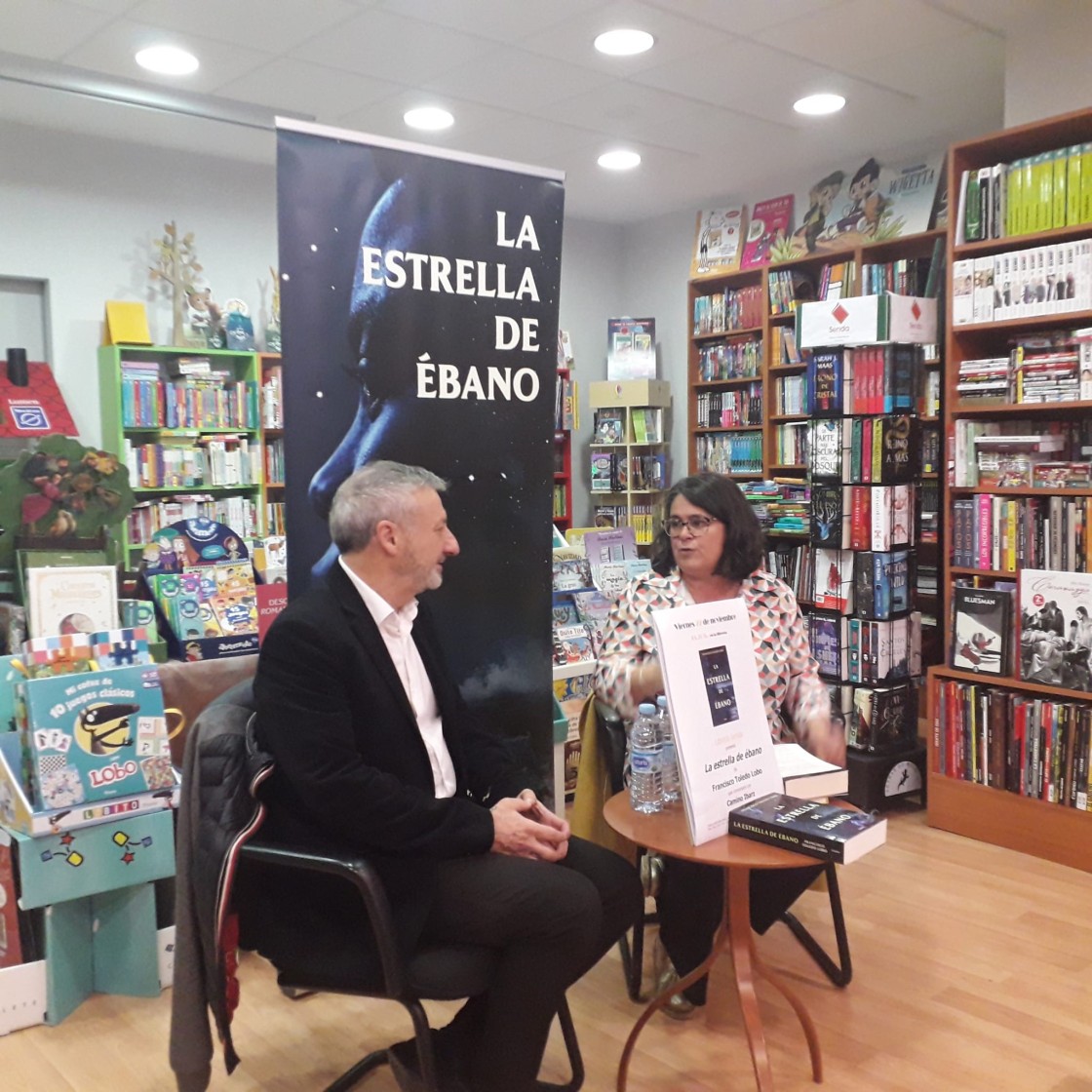 Francisco Toledo presentó ‘La estrella de ébano’ en Librería Senda