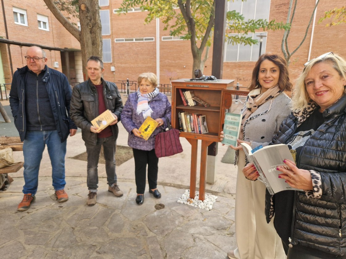 San León estrena 'El rincón salvaje de los libros'