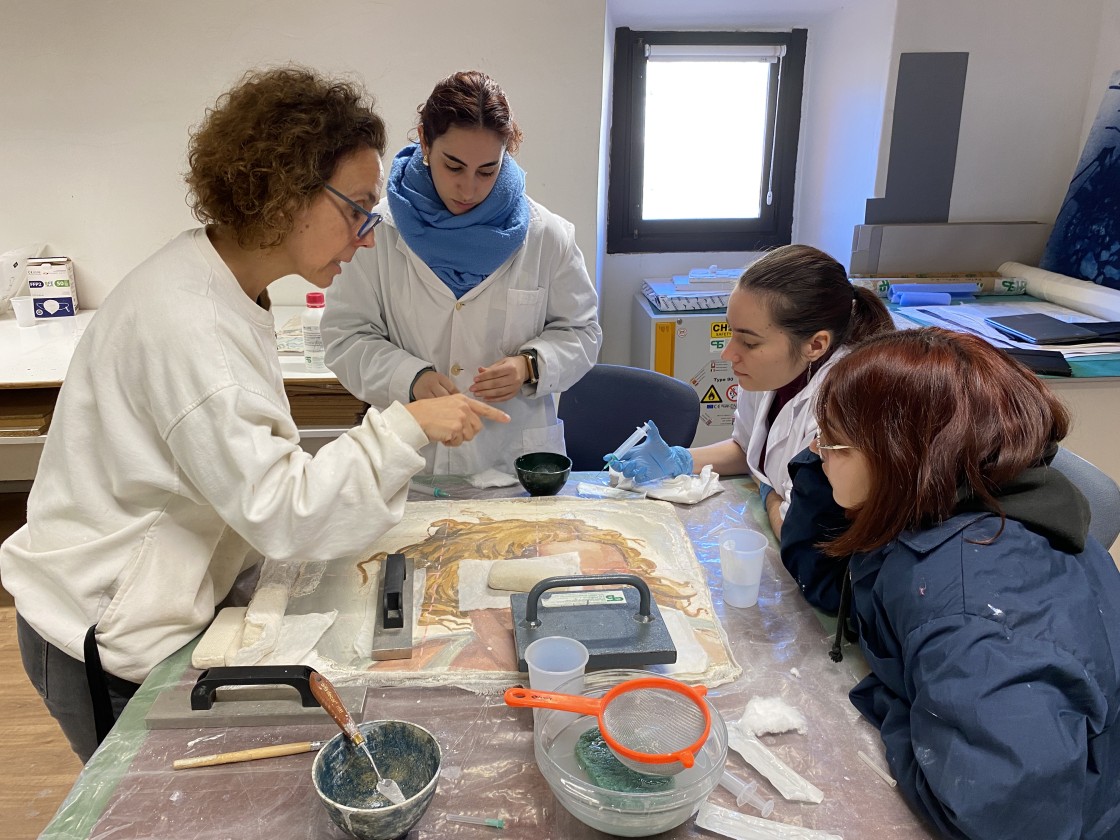 Diez restauradores se especializan en el uso de nanomateriales para la conservación de bienes culturales en Albarracín