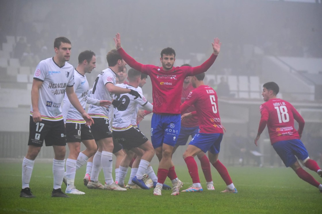 El CD Teruel se ilumina entre la niebla para vencer en Alfaro (0-1)