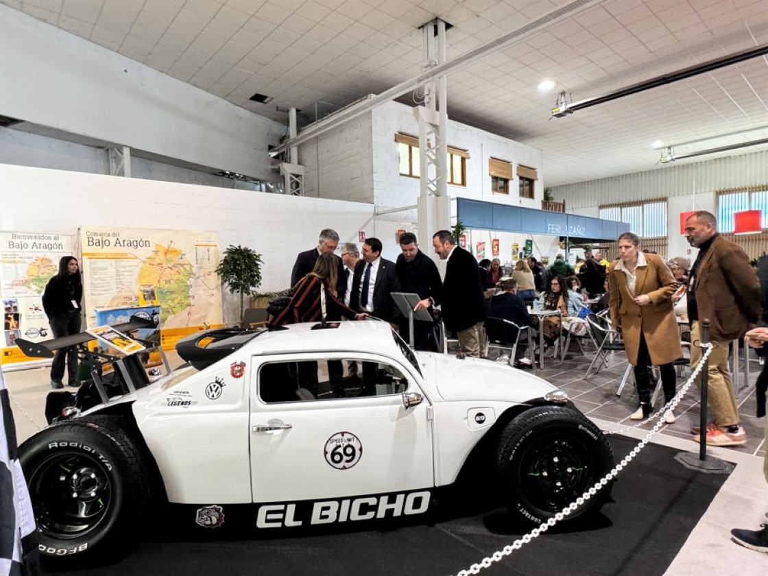 AutoClassic abre en Alcañiz con 90 expositores y más de 10.000 metros cuadrados de exposición