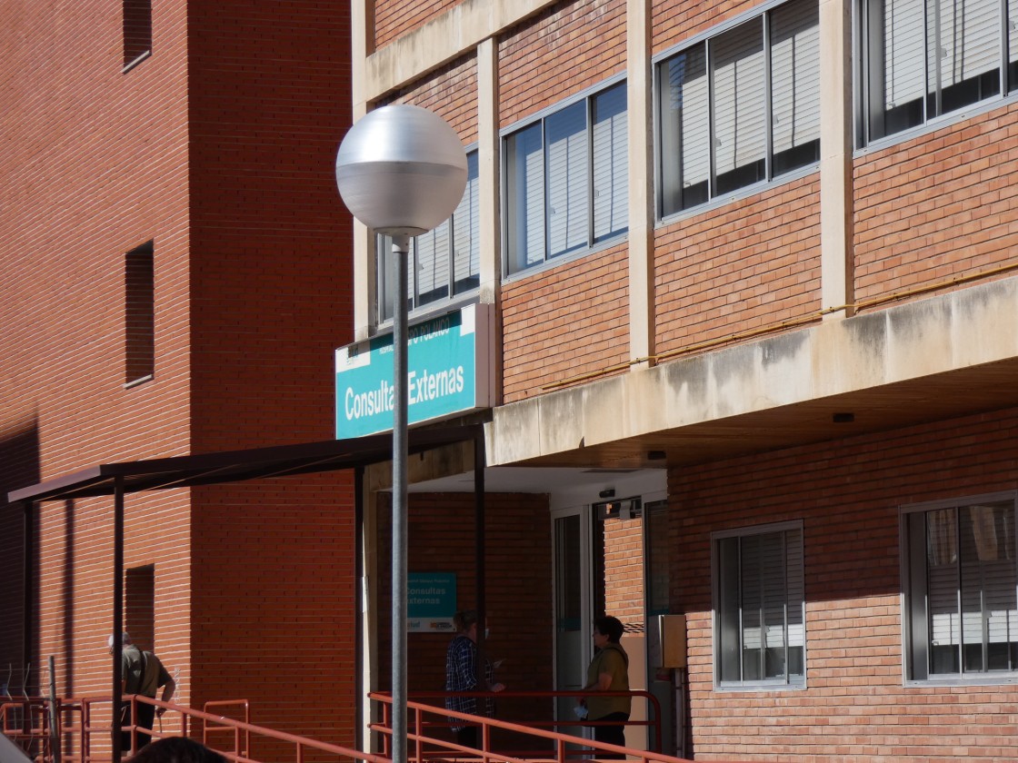 El Hospital de Alcañiz y el Obispo Polanco bajan  sus listas de espera en Oftalmología