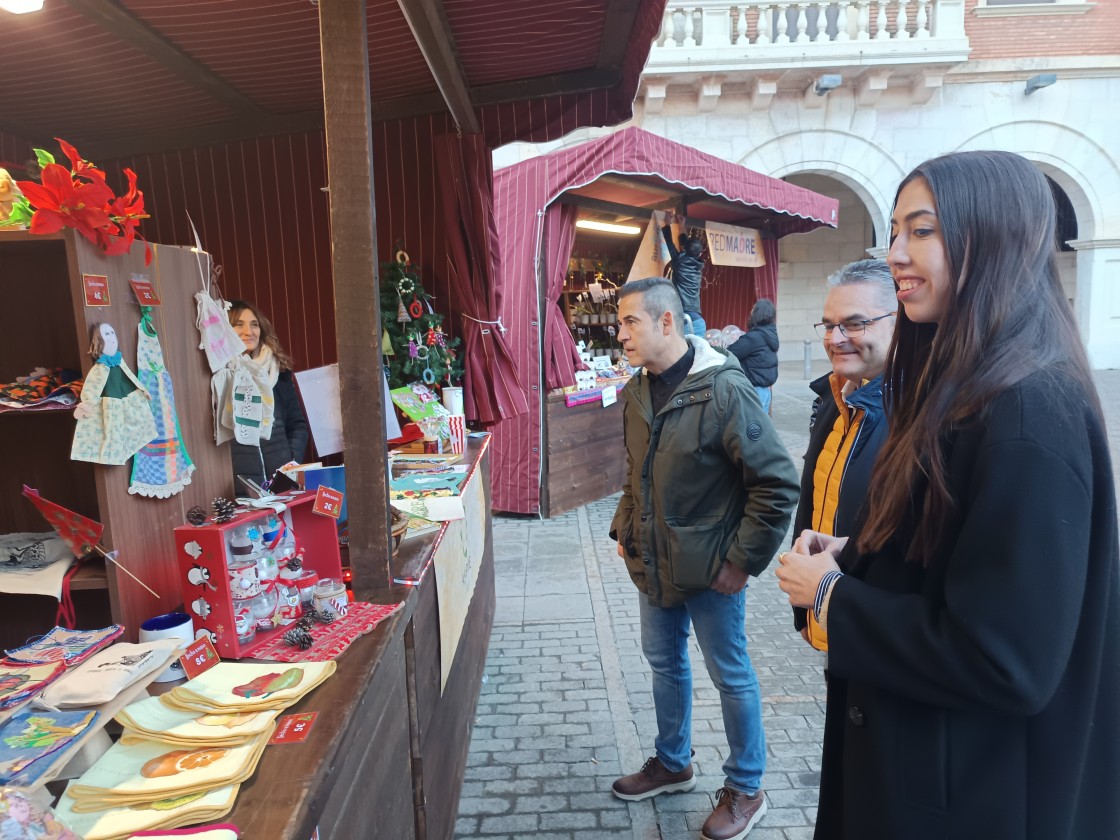 El Mercado Solidario vuelve a la plaza San Juan para visibilizar a las ONG