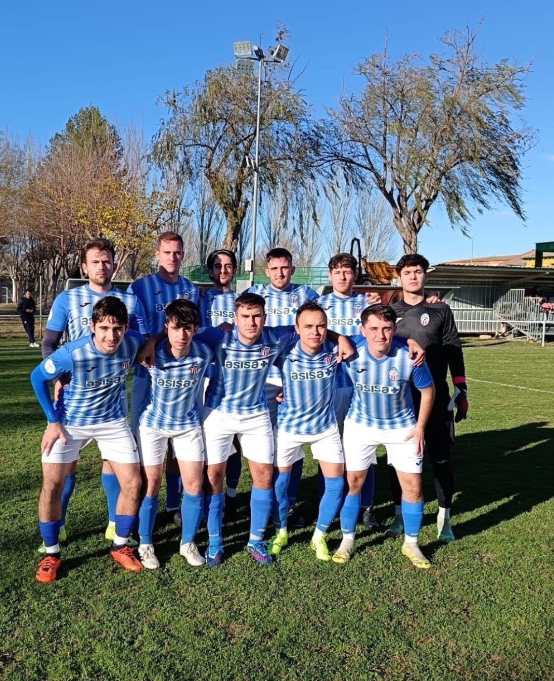 Una roja al descanso dejó al Atlético Teruel sin fuerzas en Pradilla (5-1)