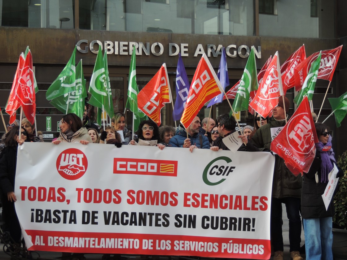 CCOO, UGT y CSIF se movilizan en Teruel para exigir al Gobierno de Aragón que cubra todas las plazas vacantes en la Administración General