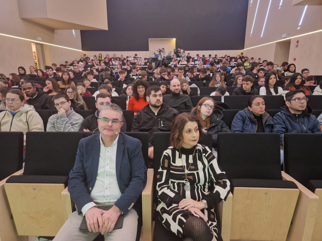 Los estudiantes de FP de Teruel se acercan a la realidad de la actividad profesional