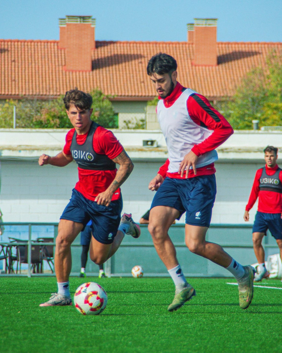 La plantilla baja la pelota al suelo, ajena al proceso para el cambio en la directiva del Teruel