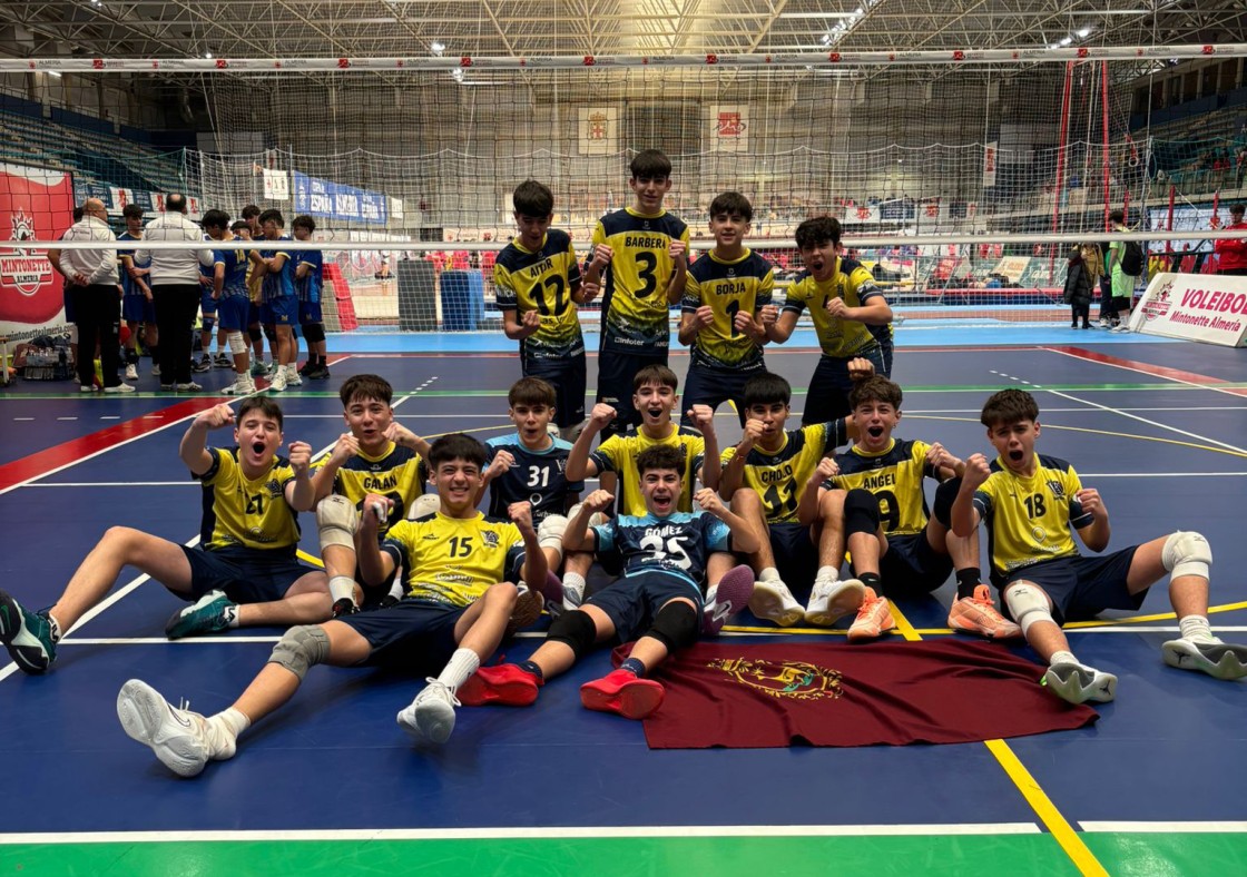 Los cadetes de Las Viñas luchan por el bronce en el Campeonato de España de vóley