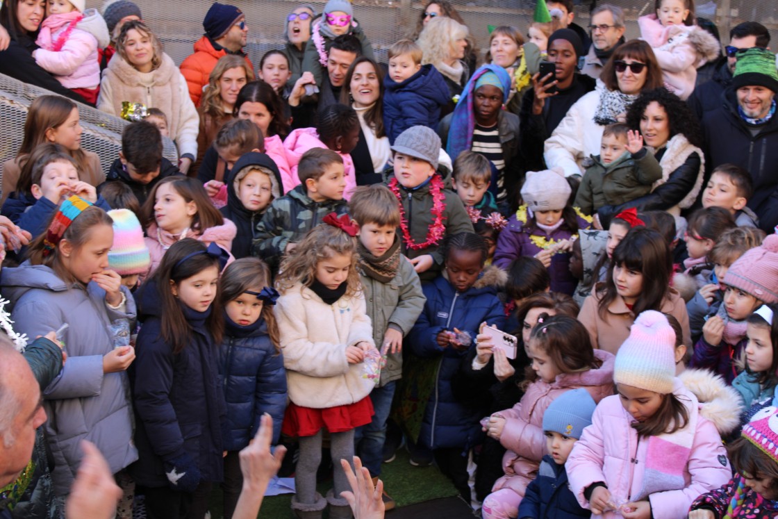 Los niños turolenses disfrutan de la Nochevieja infantil más solidaria para ayudar a Catarroja