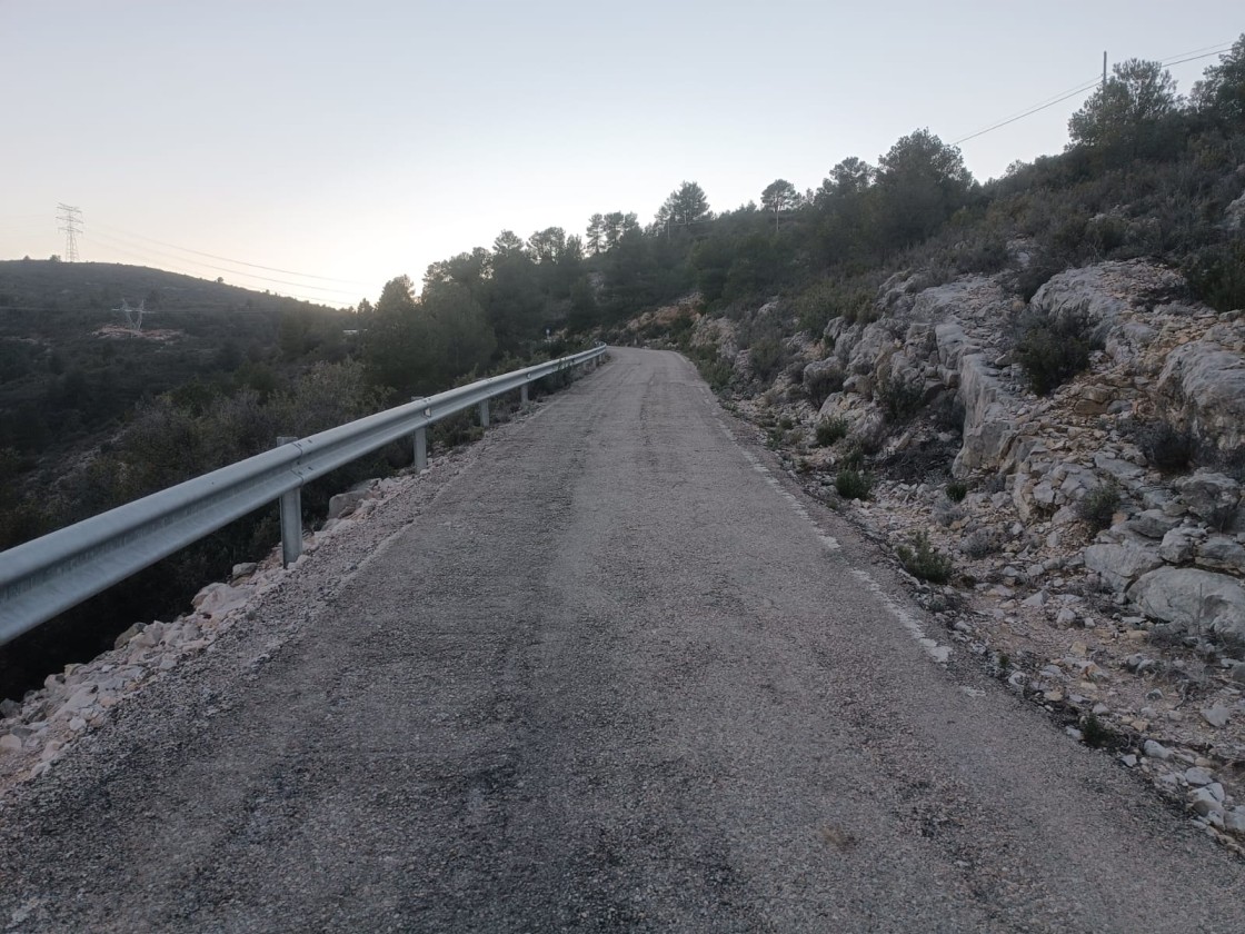 El Bajo Aragón pide a la DPT la mejora  de la carretera Aguaviva-Las Parras