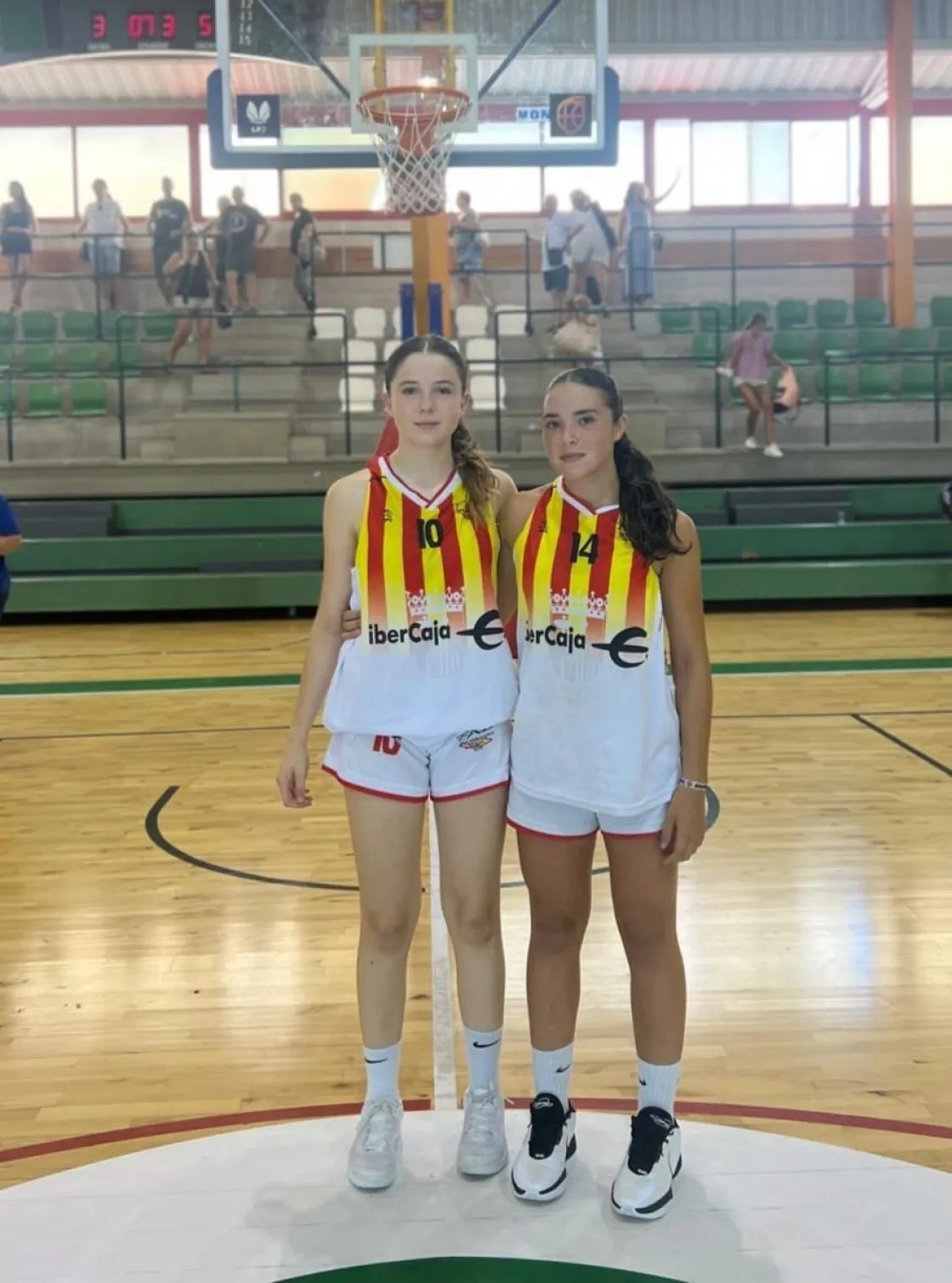 Carla Calvo y Nieves Lapuente, con Aragón para los Nacionales de baloncesto