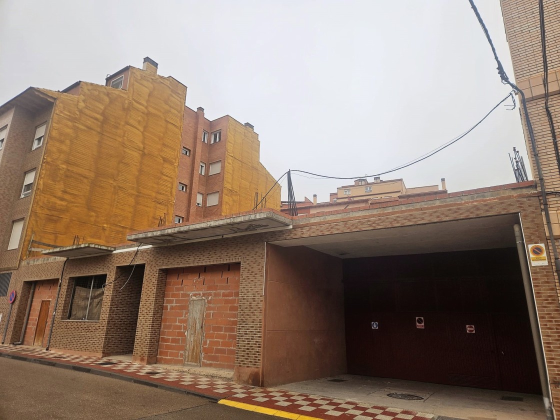 Alcorisa compra  una parcela en la que Vivienda edificará  24 pisos para jóvenes