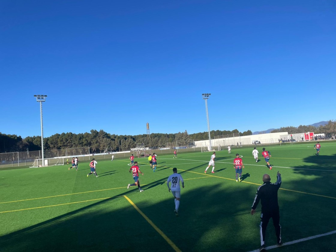 El Andorra se topa con el líder y sale expulsado de la zona de ‘play-offs’ (2-1)