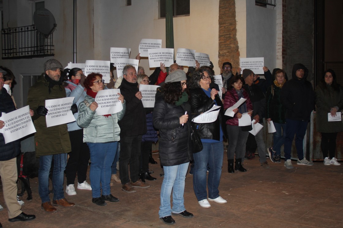 Vecinos del callejón del Gato critican la inacción ante los problemas de la zona