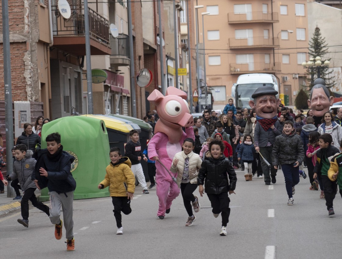 Las primeras hogueras de San Antón  prenden esta noche por toda la provincia