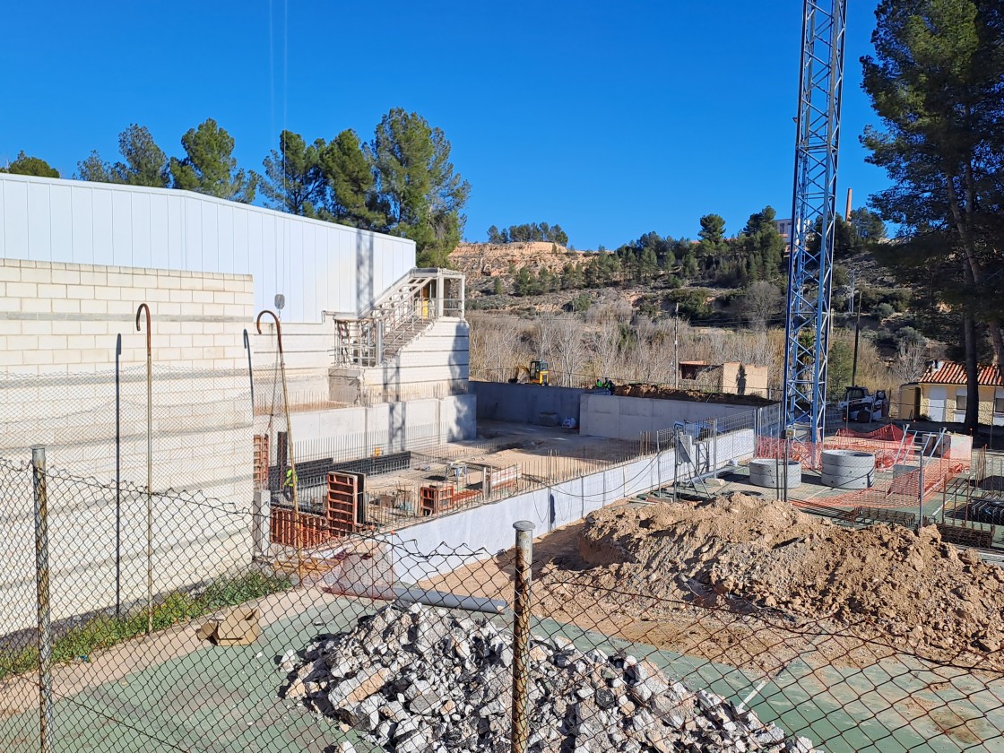 Las obras de la piscina climatizada cubierta de Alcañiz justifican ayudas y cumplen hitos