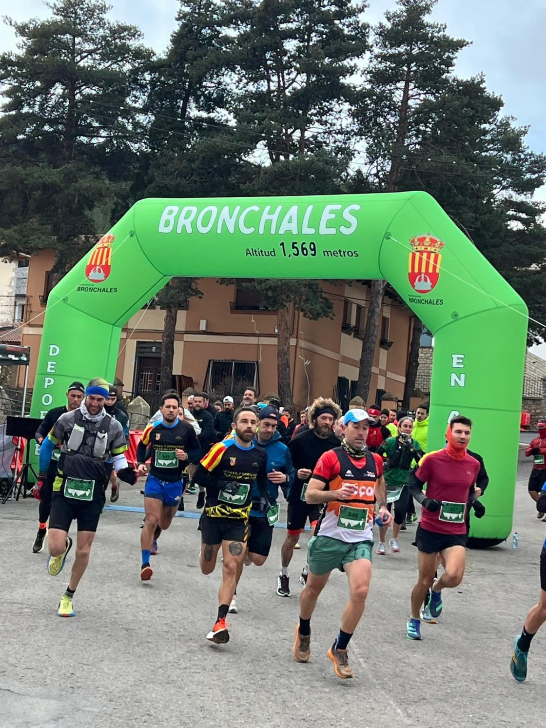 Fiesta del deporte en Bronchales con cerca de 300 participantes