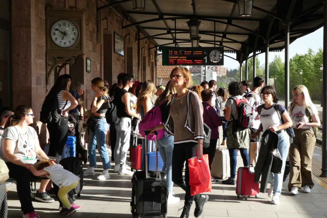 Renfe adjudica por 3,3 millones el transporte alternativo por el corte de la vía ferroviaria