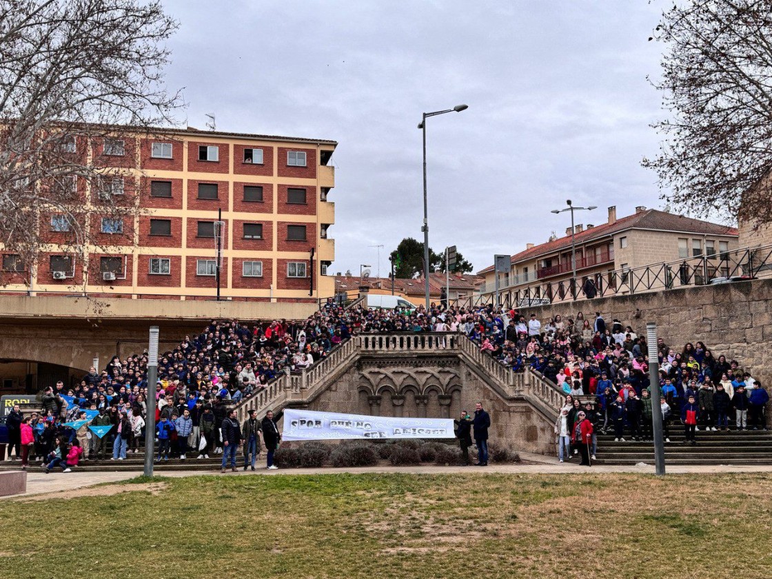 Buenos valores, música y poesía por el Día Escolar de la No Violencia y la Paz en Alcañiz