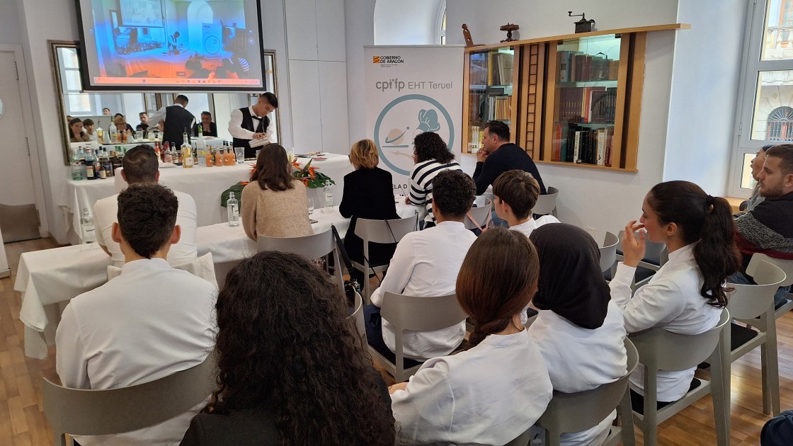 La Escuela de Hostelería de Teruel celebra el 30º Concurso de Coctelería, Cocina y Pastelería