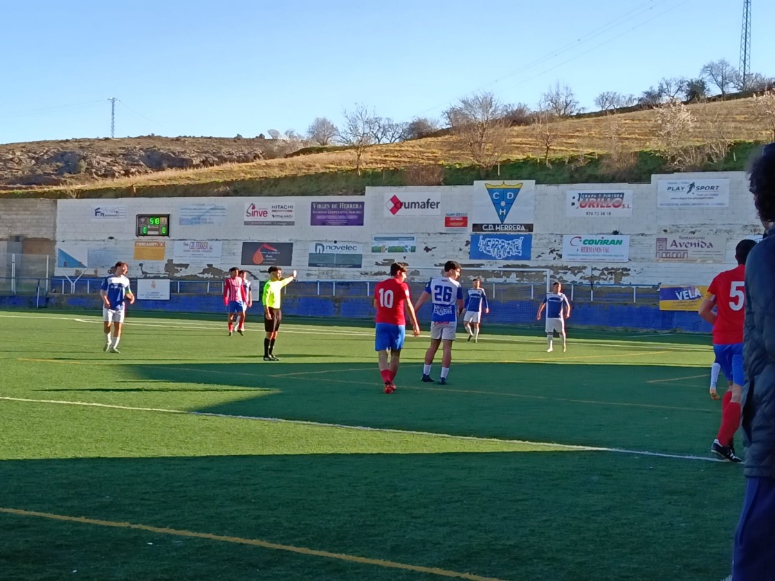 Un punto para el Atlético Teruel en un duro viaje a Herrera en Preferente