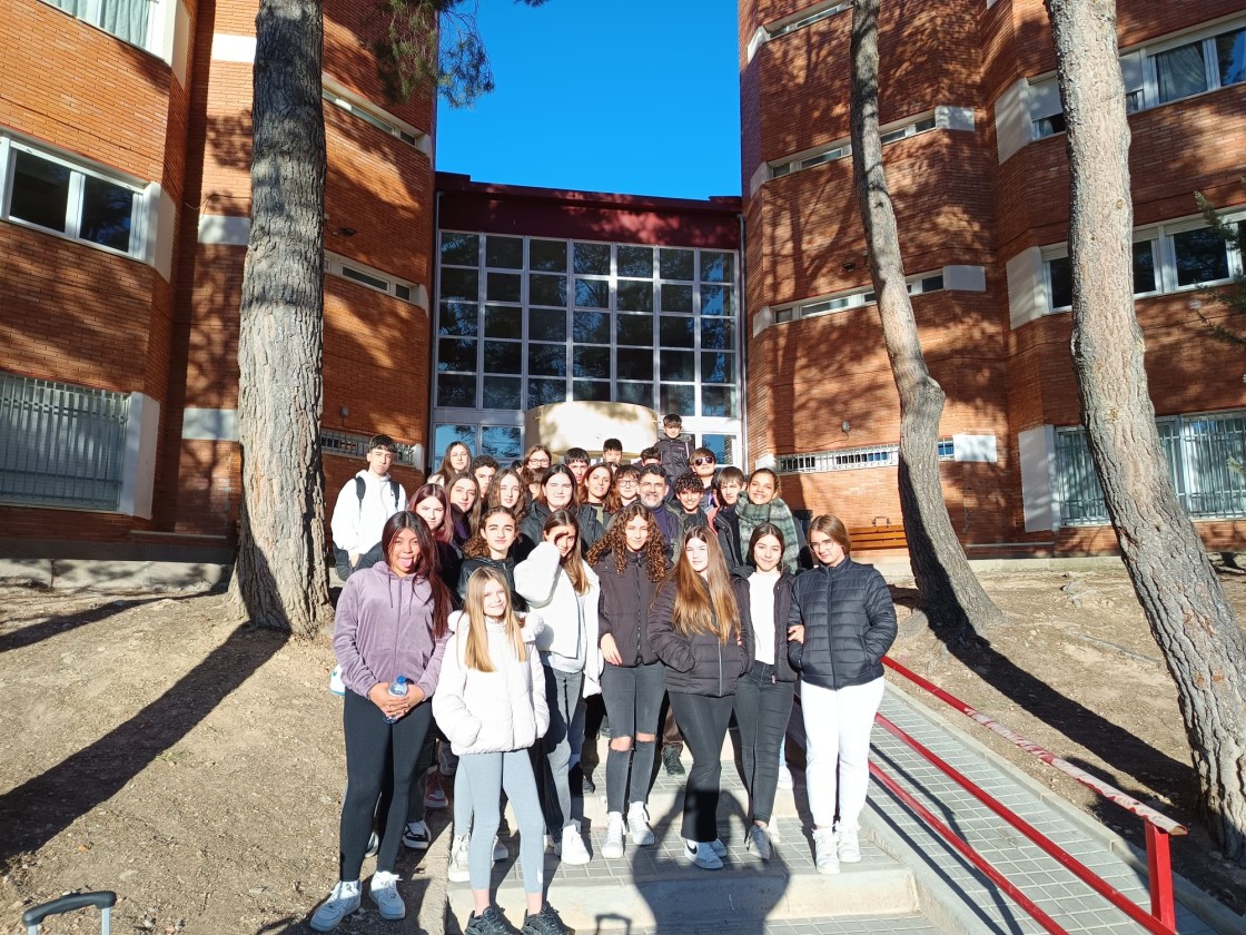 La Escuela Hogar  de Teruel recibe  al segundo grupo de estudiantes del IES de Masanasa