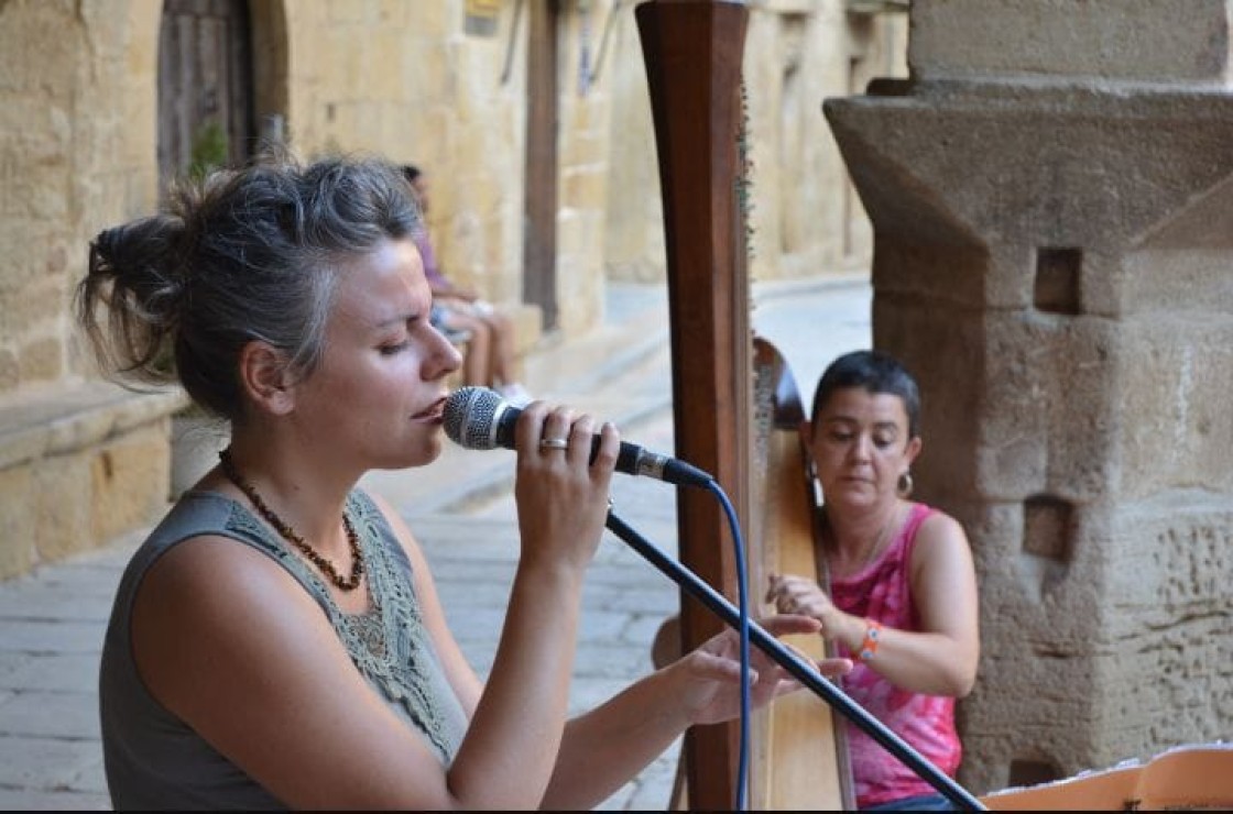 Eugenia Blanca, cantante: “En el caso del arpa, la voz  tiene que estar al servicio  del instrumento, y no al revés”