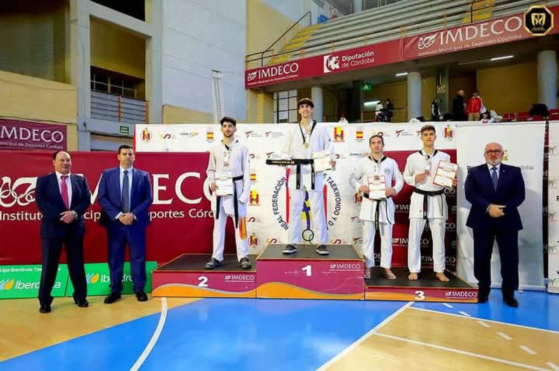 Alejandro Benítez logra el bronce en el nacional sénior de taekwondo