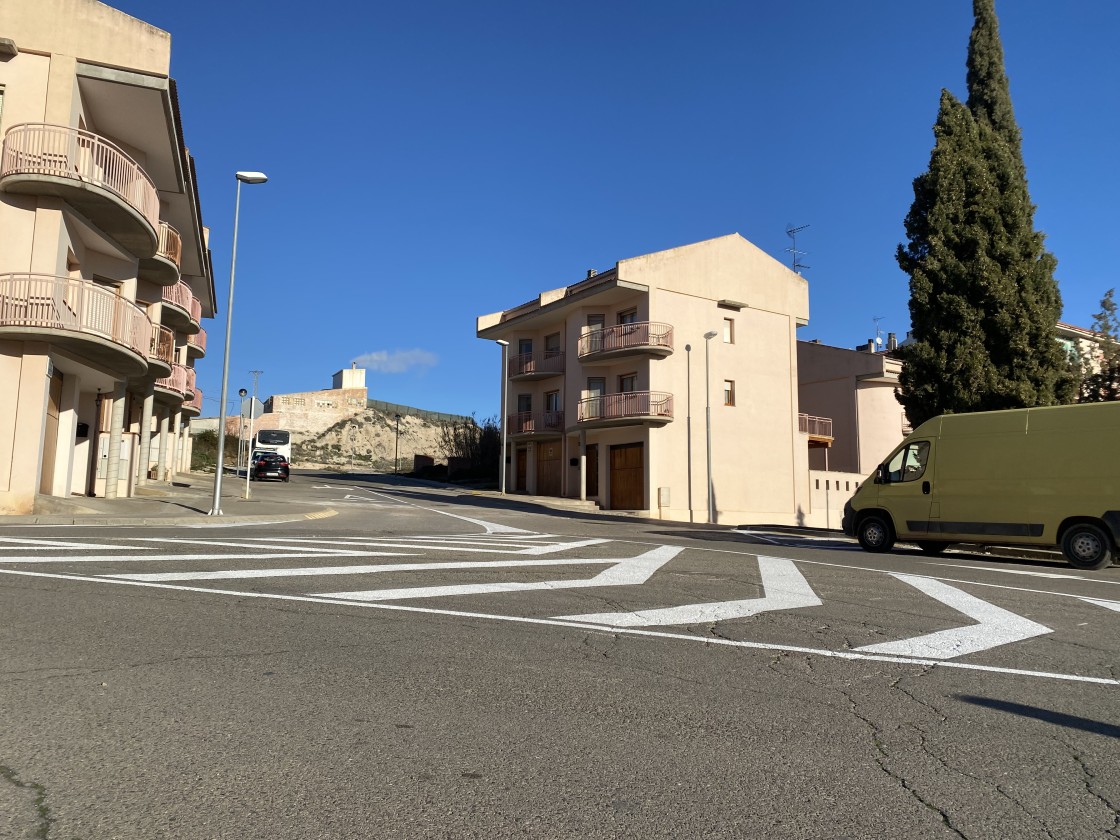 La calle Tronchón de Alcañiz pasa a ser de sentido único por seguridad