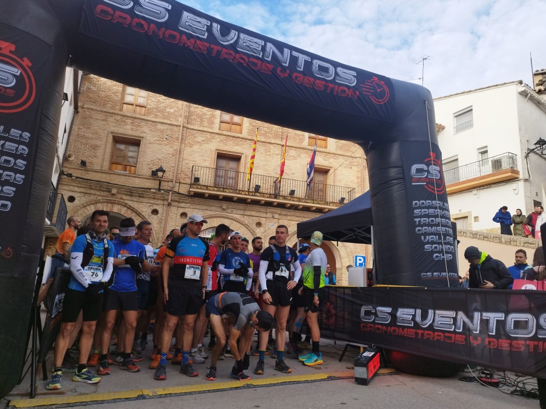 Carmelo Lucea y Marta Ferrer vuelan en la Carrera del Buitre de Urrea