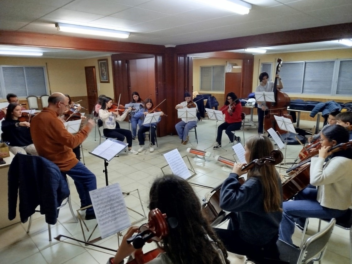 Arcos de Teruel estrena una sinfonía inspirada en los Amantes de Teruel