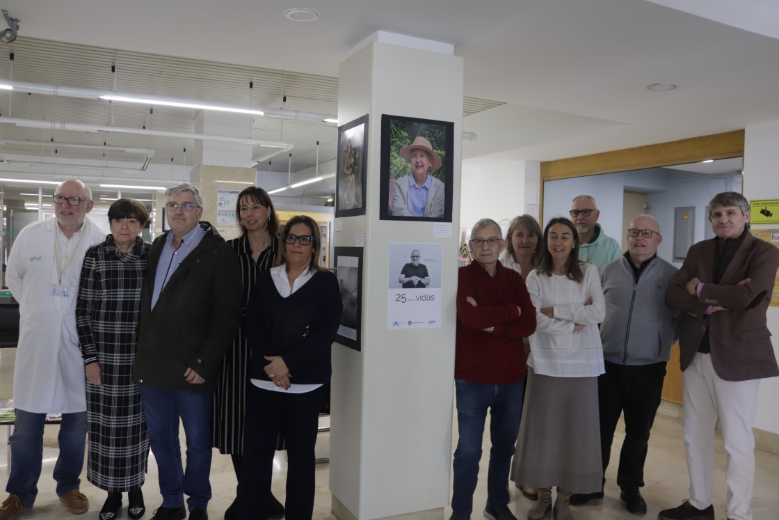 Una exposición  de fotos conmemora los 25 años de los transplantes hepáticos