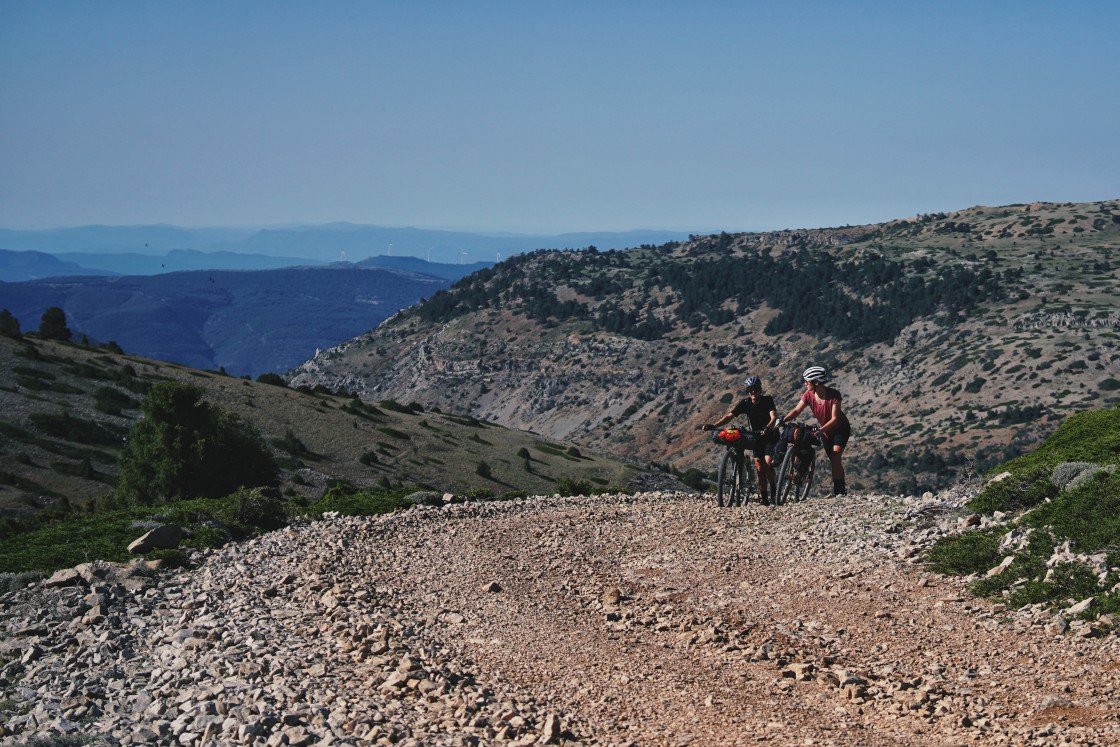 Montañas Vacías supone hasta el 50 por ciento de la caja para los negocios de la ruta durante medio año