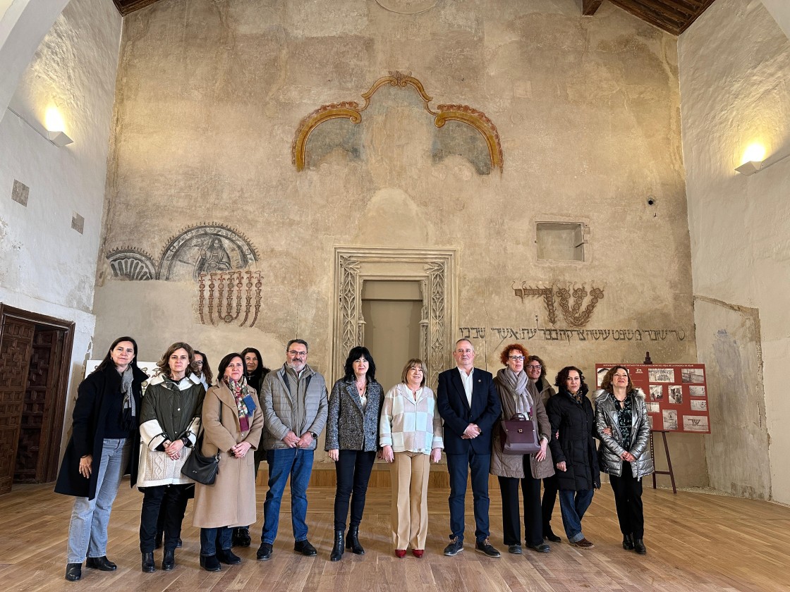 La antigua sinagoga de Híjar recupera los revestimientos del muro del hejal que permanecían ocultos